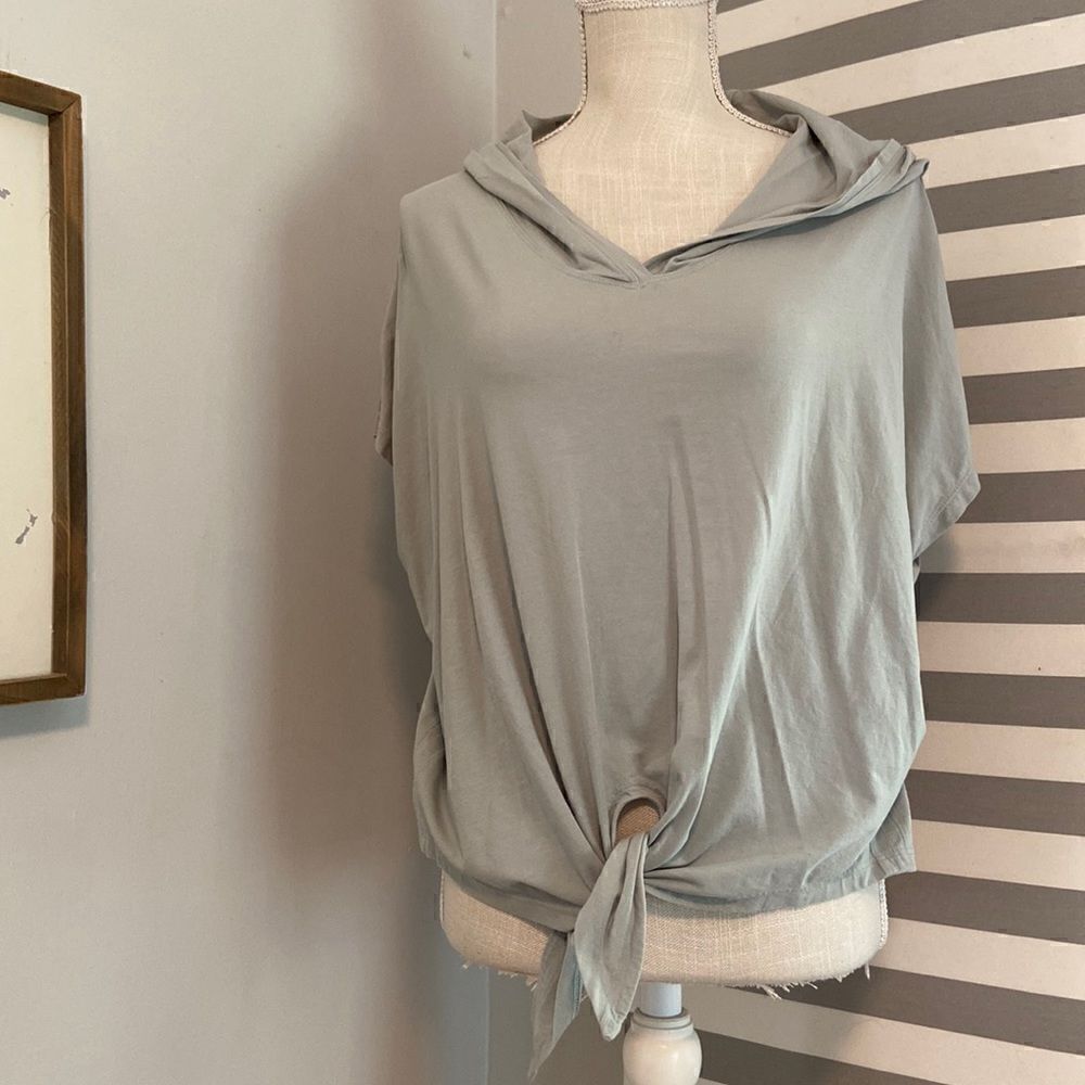 Lululemon Light Gray Knot Gonna Fly Front Tie Hooded Top Size 10